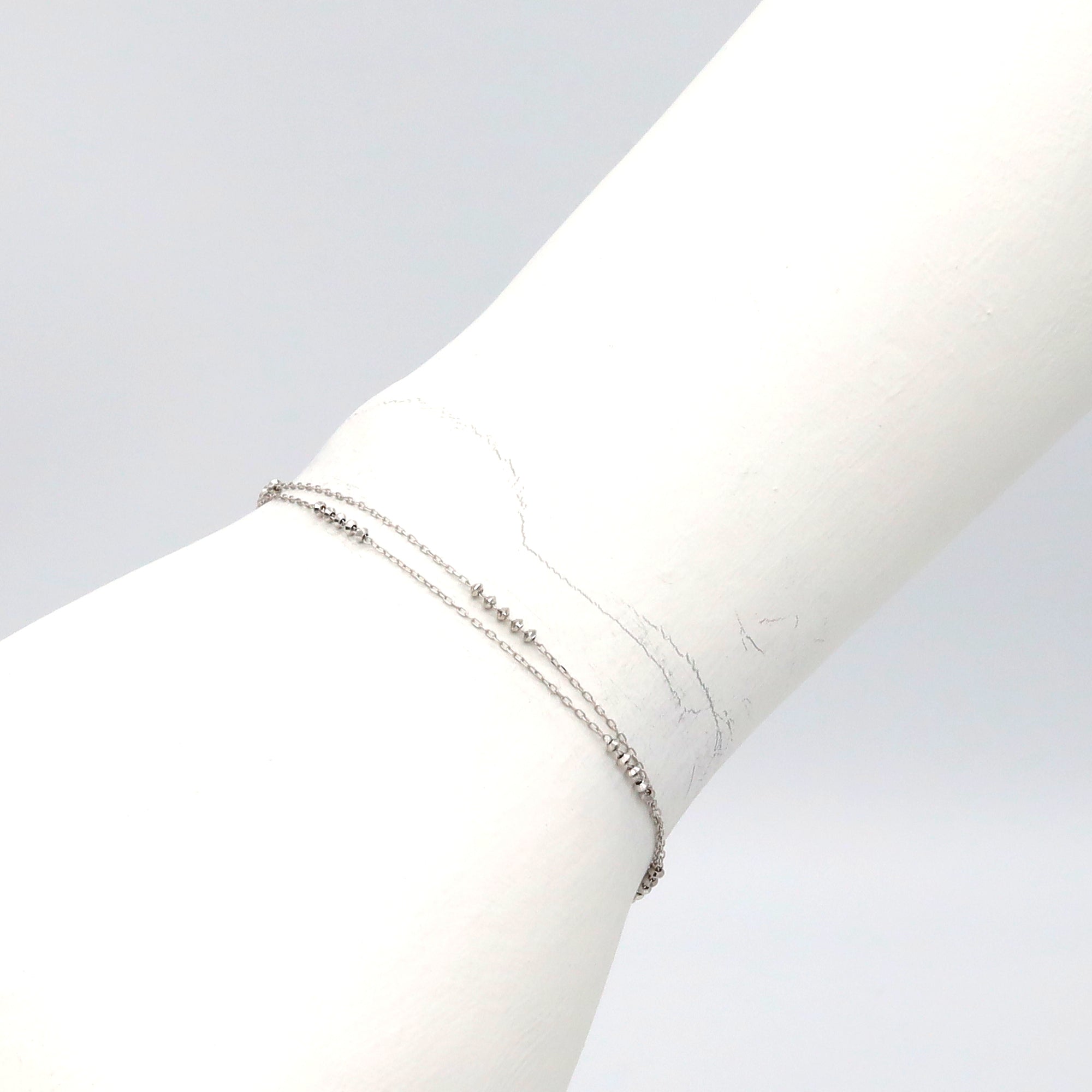 18K WG 106586-W AJ 7"