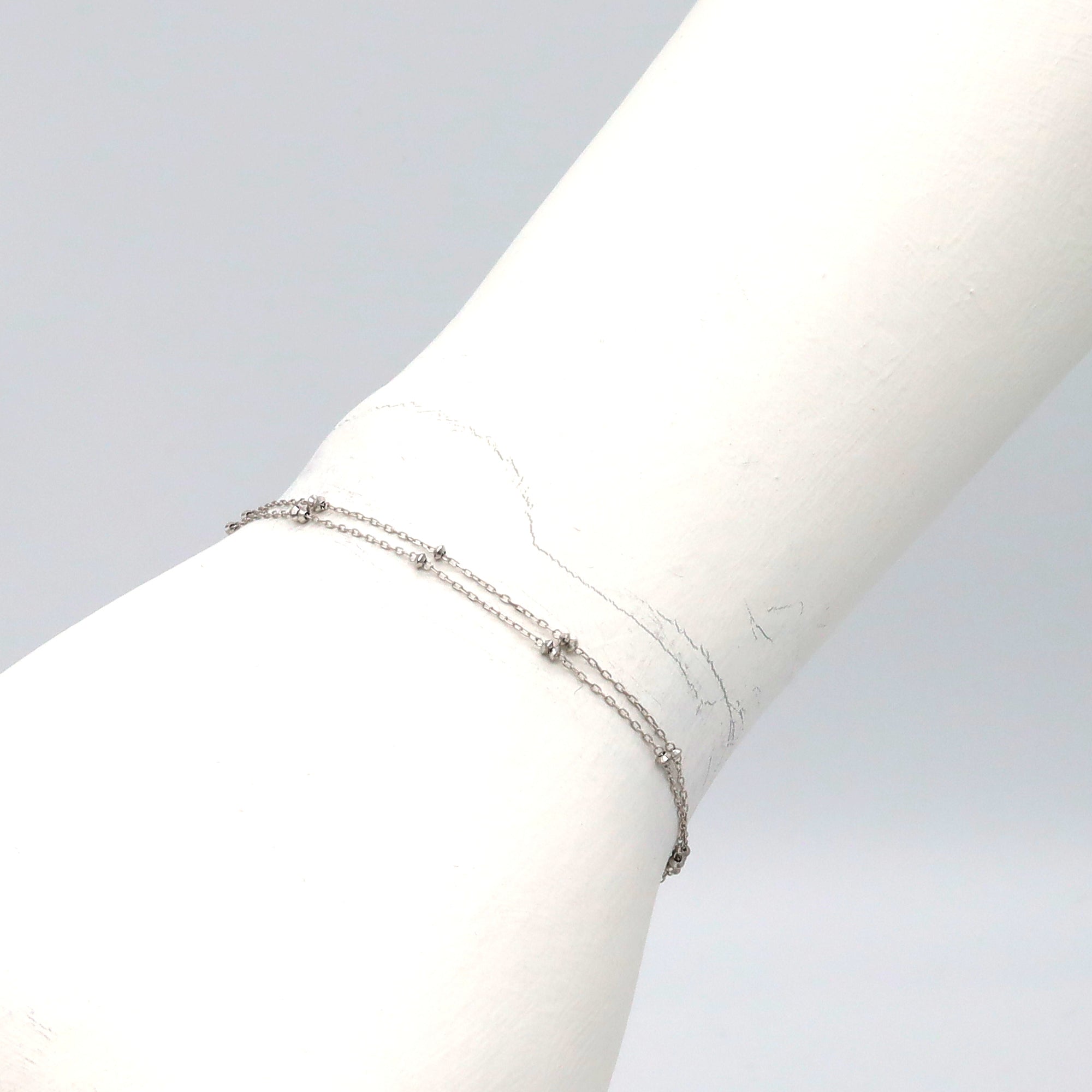 18K WG 107722-W AJ 7"