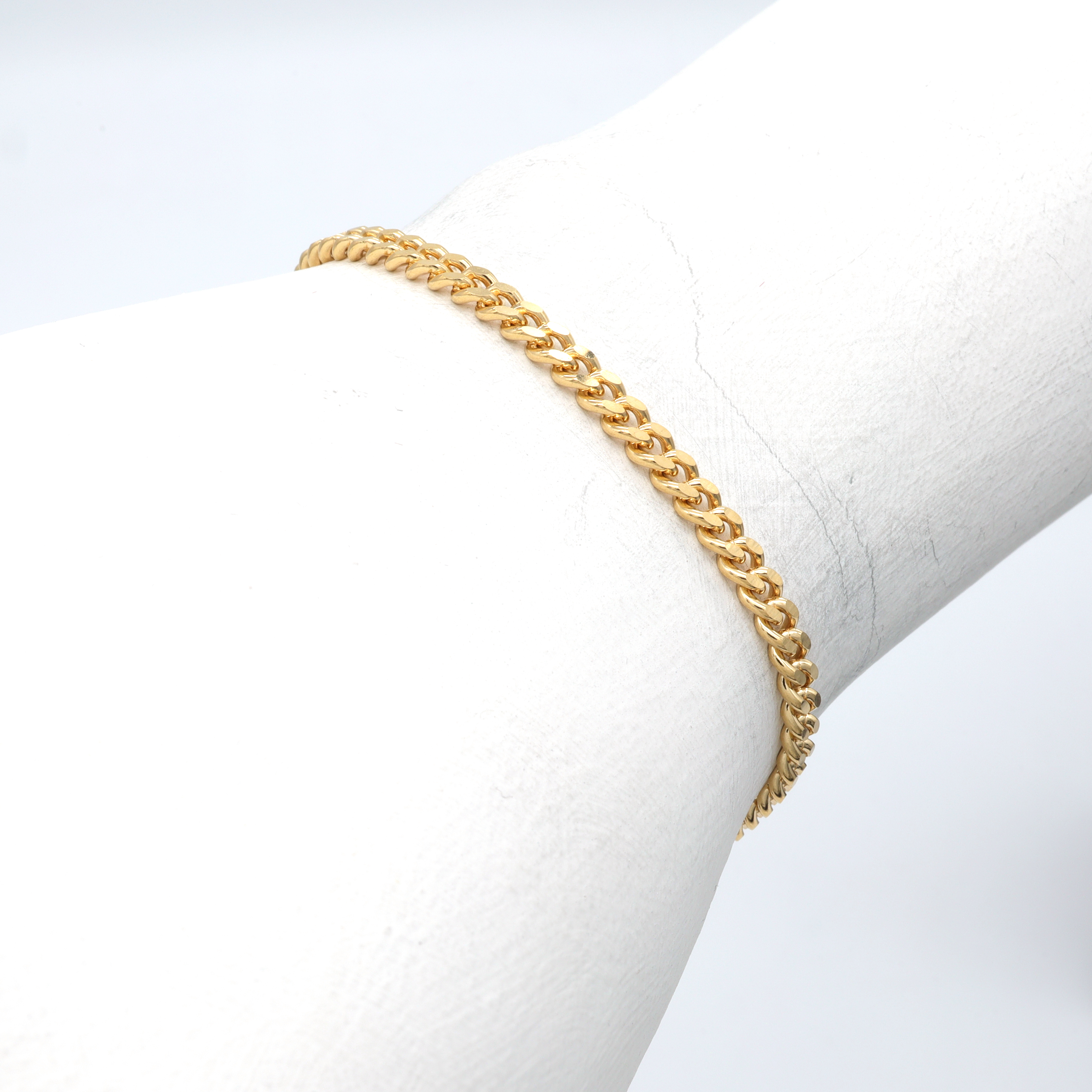 18K YG CURB-2DC BRACELET