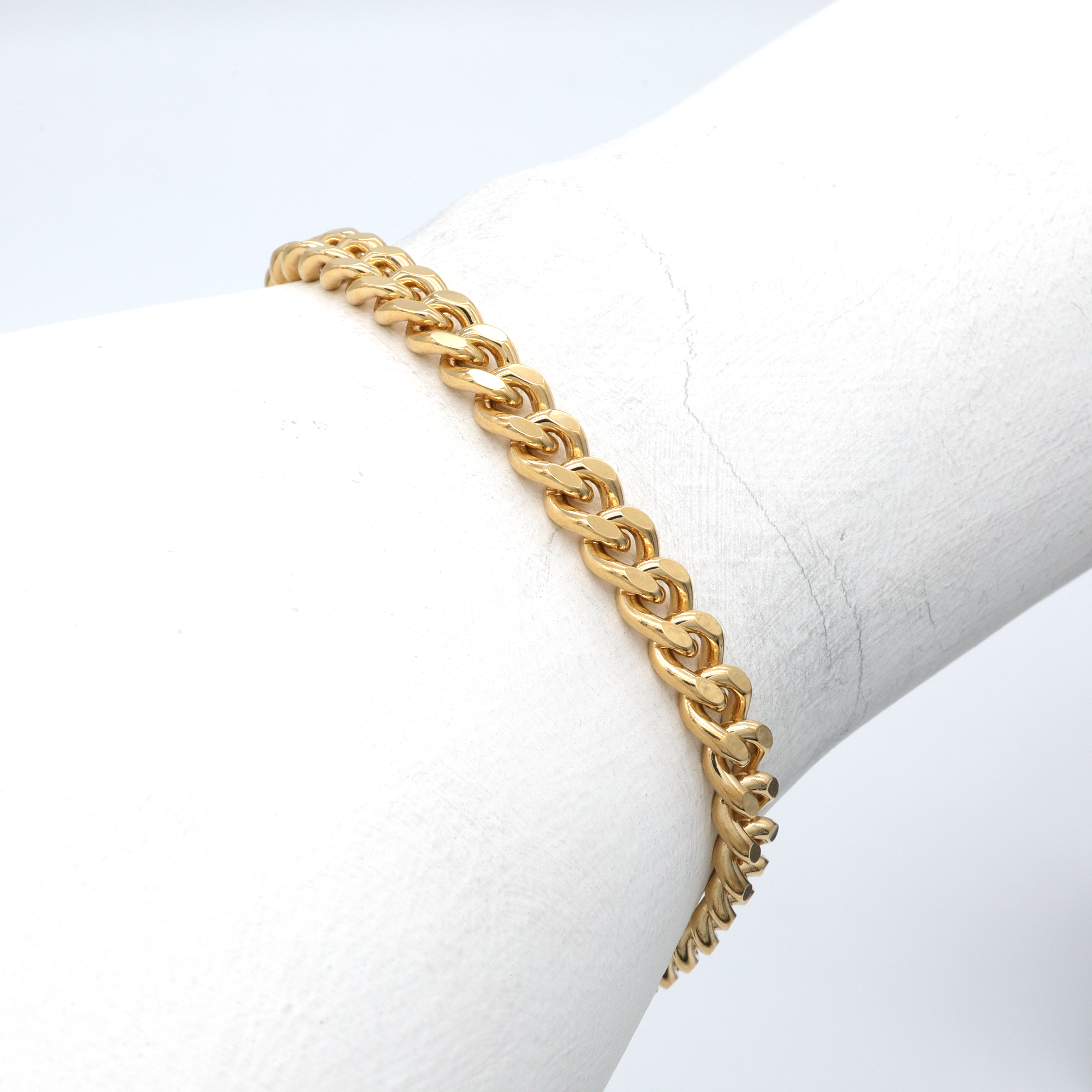 18K YG CURB-2DC BRACELET